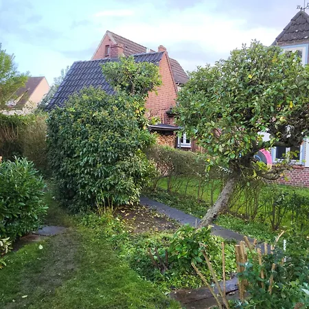 Sonnige, Ruhige Und Zentrale Terrassenwohnung In Glückstadt